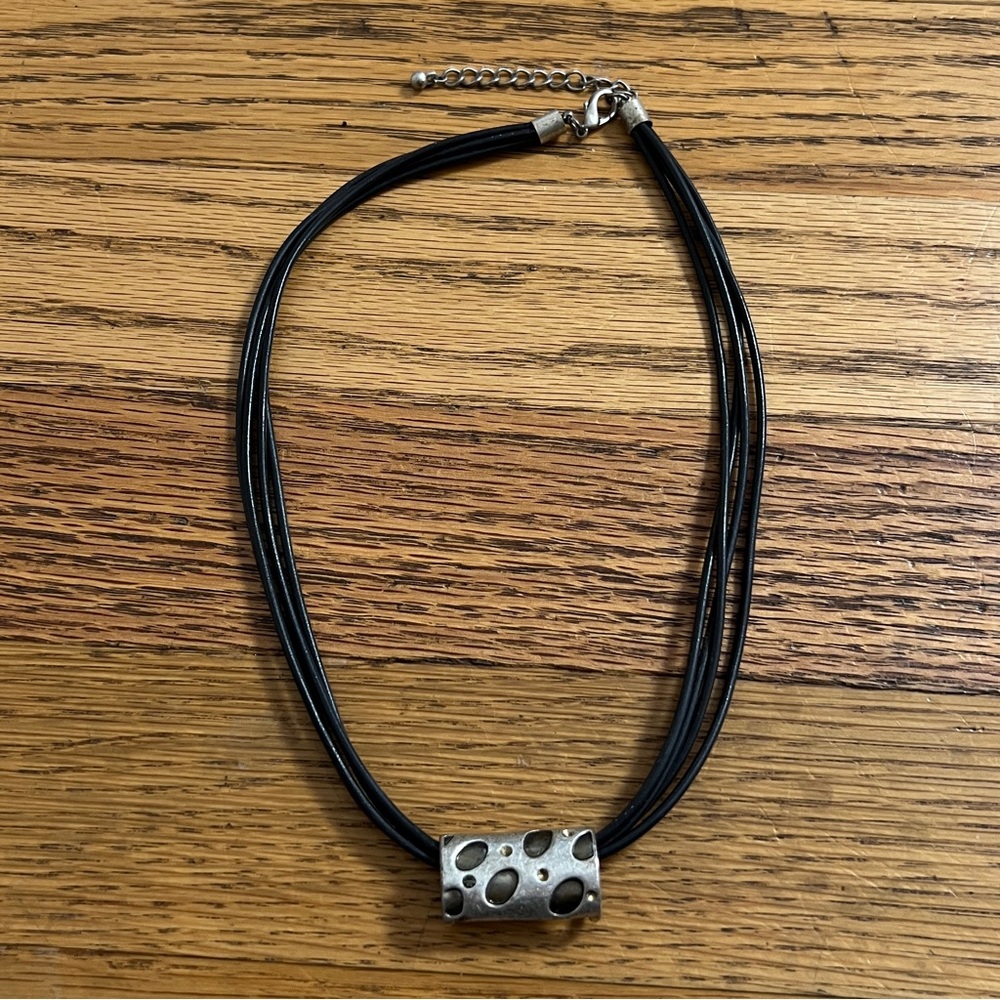 Y2K Silver Chunky Artsy Pendant Faux Leather Necklace